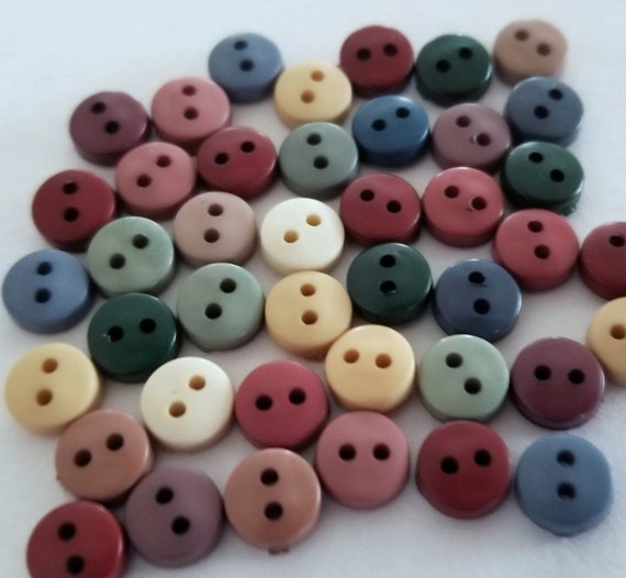 Dress It up Tiny Craft Buttons COUNTRY Round Mini 6mm Wide Doll Sewing  Quilting Garden Card Making Crafts 