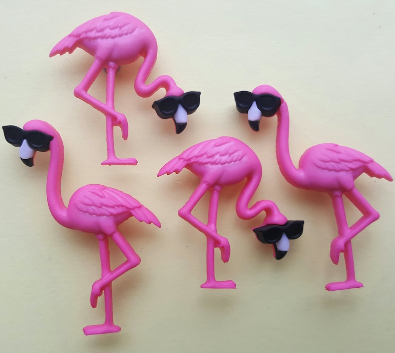 Shank Back Think Pink Flamingos Jesse James ~ Dress It Up Buttons