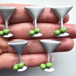 5 Plastic Craft Buttons MARTINI GLASS Green Olives Silver Cocktail Pub Alcohol Wedding Christmas Birthday Party Sewing Card Jewellery Making