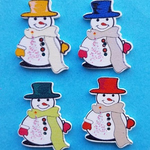 8 x PRINTED MR SNOWMAN 2 Hole Wooden Craft Buttons Christmas Sewing Scrapbooking Sewing Card Making