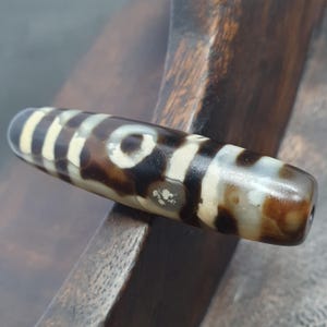 Vintage 3 Eyes Tibetan Dzi Agate Bead Amulet