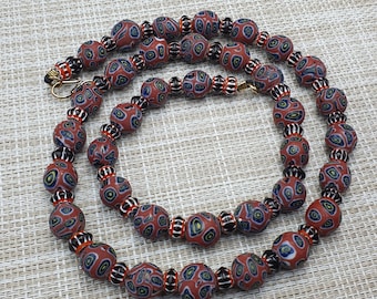 Collier Perles Chevrons Multicolores Verre Vénitien - Style Africain - Marque East Oasis - Occasion