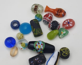 Lot of 19 Vintage Venetian Style Mix Glass Beads Lot
