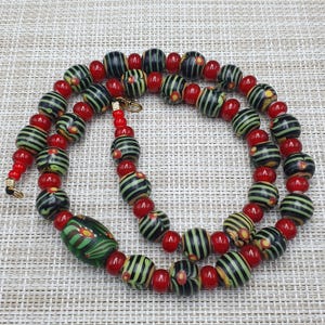 Vintage Venetian Style Floral & Venetian WhiteHeart Glass Beaded Necklace