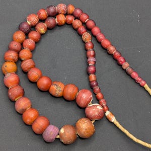 Rare Antique Venetian WhiteHeart Trade 24 Inches Long Strand Beaded Necklace