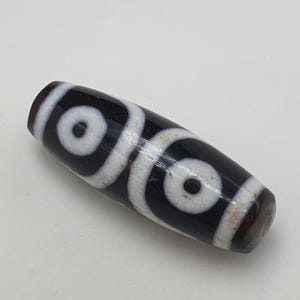 Vintage 3 Eyes Himalayan Tibetan Agate Dzi Bead Amulet