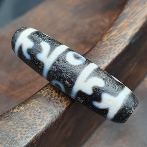 Vintage Unique Pattern 3 Eyes Tibetan Agate Dzi bead Amulet