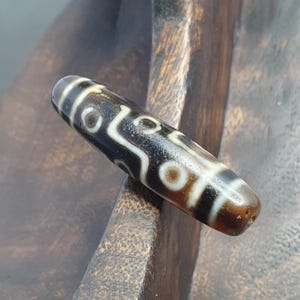 Amulette vintage en perles Dzi en agate tibétaine de l&#39;Himalaya, 9 yeux