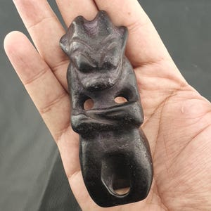 Black Magnetic Antique Stone jade carving stone Amulet Bead
