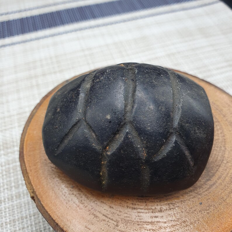Flat Stone Turtle Shell Antique Black Magnetic Stone Jade Turtle Shell Carving Stone Amulet ...