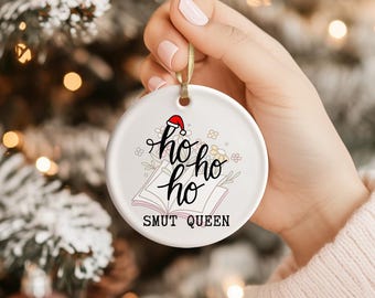 Adorno navideño picante de Smut, amante de los libros románticos, artículos de libros, artículos de libros obscenos, lectores de Romantasy, ¿es esa hada?, regalo del club de lectura de Smut