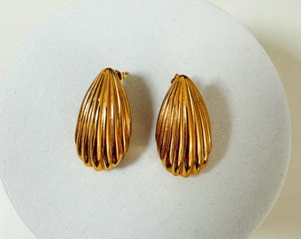 Large Scalloped Gold Vermeil Earrings, Big Silver Shell Drop Earring, Seashell Statement Earring, Shell Jewelry, Statement Jewelry for Women