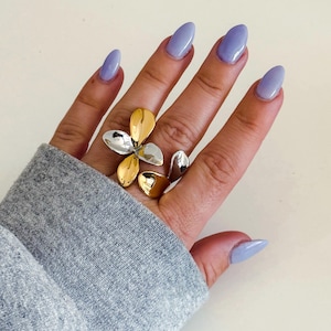 Oversized Two Tone Flower Ring, Big Gold Silver Wrap Ring, Cocktail Ring, Chunky Stacking Ring for Women, Statement Ring, Gift for Her