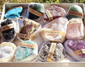 Healing Crystals Box Set, Large 12 Raw Gemstones, Chakra Energy Stones, Meditation and Spiritual Crystal Kit, Gift Set for Beginners