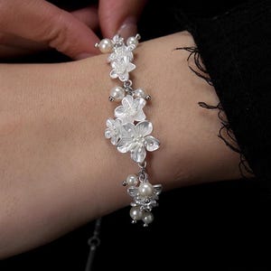 Night Sakura Cherry Blossom Pearl Bracelet, Dainty Floral Wedding Bracelet, Night Sakura Japanese Jewelry, Coquette Style, Gift for Her