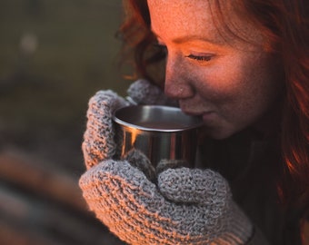 KNITTING PATTERN  — Textured worsted weight mittens / Woodstack Mittens — PDF