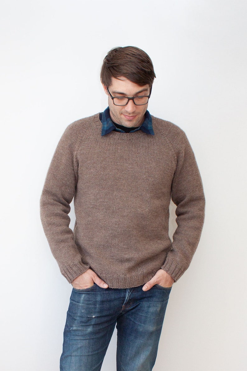 KNITTING PATTERN Top down worsted sweater / Men's Classic Raglan Pullover PDF image 1