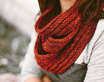 KNITTING PATTERN —  Tiered horizontal ribbing welted circular scarf / Arbutus Cowl —  PDF