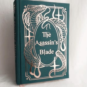 The Assassin’s blade by Sarah j.Maas rebound