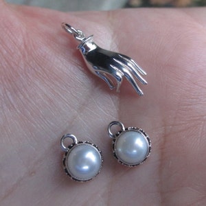 Sterling Silber Hand Mudra(1 oder 2 Charms)