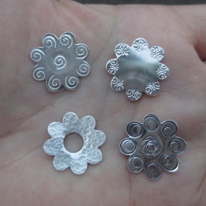 Estampage/disques de fleurs en argent sterling 8 mm, 10 mm, 12 mm et 16 mm Vous choisissez la taille et la quantité image 4