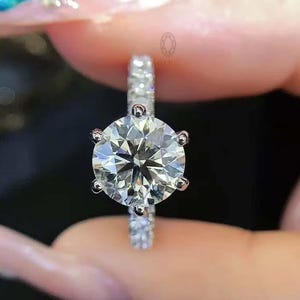 3.5 CT Lab Grown Diamond Engagement Ring: D VVS2, White Gold Solitaire