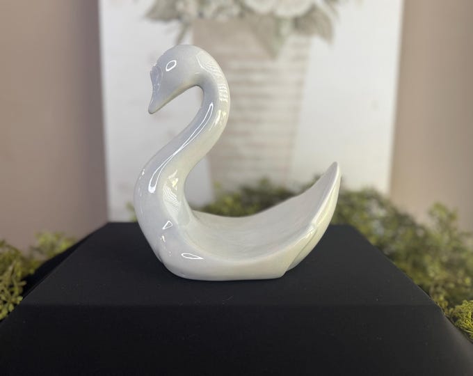 Vintage swan towel holder