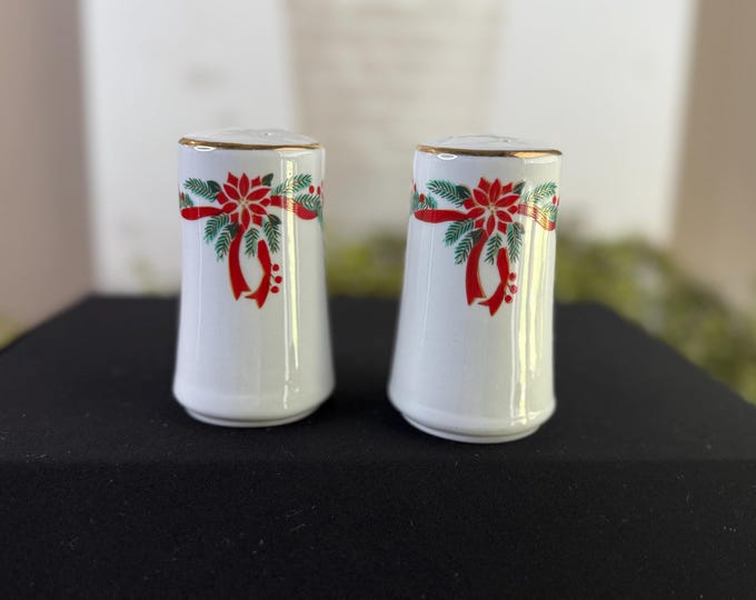 Fairfield china poinsettia & ribbon salt and pepper shakers