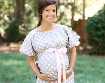 Maternity Hospital Delivery Gown - Snaps for Breastfeeding, Skin to Skin, and Epidural - Best Baby Shower Gift - Gray Polka Dot
