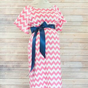 Maternity Hospital Delivery Gown Perfect Snaps for Breastfeeding, Skin to Skin, and Epidural Perfect Baby Shower Gift Pink Chevron image 5