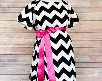 Maternity Hospital Delivery Gown - Snaps for Breastfeeding, Skin to Skin, and Epidural - Best Baby Shower Gift - Black Chevron