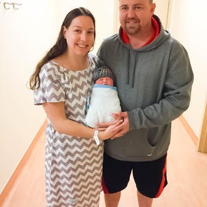 Maternity Hospital Delivery Gown - Snaps for Breastfeeding, Skin to Skin, and Epidural - Perfect Baby Shower Gift - Belle