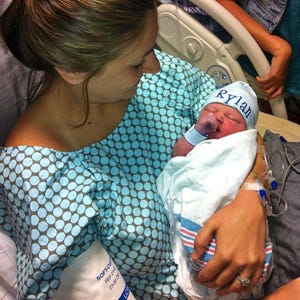 Maternity Hospital Delivery Gown - Snaps for Breastfeeding, Skin to Skin, and Epidural - Unique Baby Shower Gift - Avery