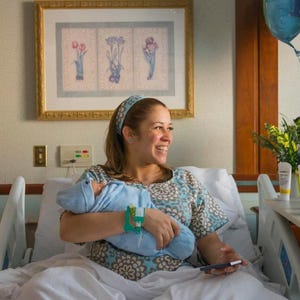 Maternity Hospital Delivery Gown - Snaps for Breastfeeding, Skin to Skin, and Epidural - Unique Baby Shower Gift - Aqua Paisley