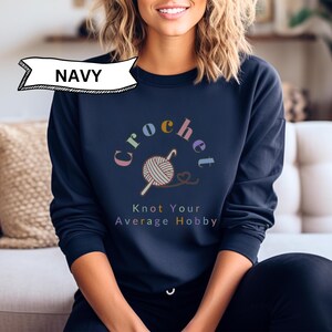 Sudadera con el dicho &quot;crochet no es tu pasatiempo habitual&quot;, regalo estético para los amantes del crochet, jersey colorido para amantes de los hilos