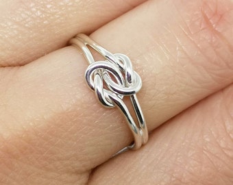 Double knot ring best - Sterling silver jewelry gift for women - Love knot ring ideal as engagement rings or promise ring Trendy Silver Ring