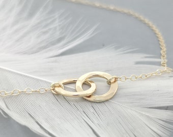 Interlocking circle necklace in 14k gold filled - Infinity karma gold fill chain necklace unique Mothers day gifts - Double circle jewelry