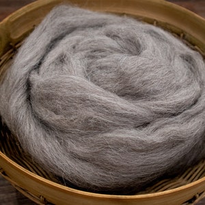 Icelandic Wool 4 oz Combed Top / Roving for Spinning and Felting image 2