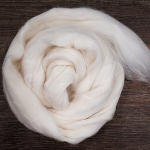 Merino Wool (4oz) | Combed Top / Roving for Spinning and Felting