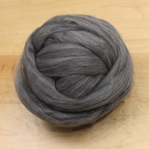 Shetland Wool - Natural Gray (4oz) | Combed Top / Roving for Spinning and Felting