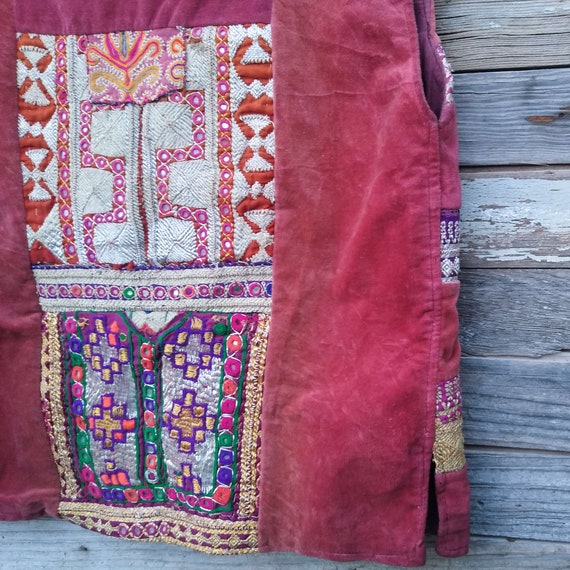 Vintage Traditional Boho Embroidered Mirrored Vel… - image 3