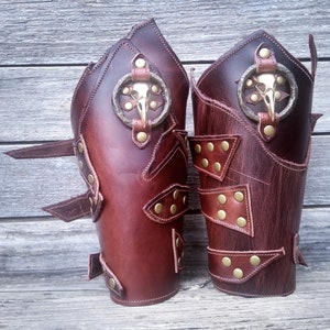 Primitive Glossy Brown Leather Peaked Bracers with Antique Brass Raven Skull & Etched Ring