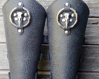 Gray Leather Peaked Bracers with Nickel Raven Skull & Antiqued Etched Ring