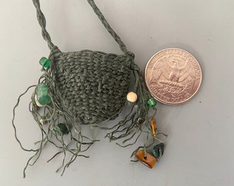 Green Handwoven Waxed Linen Pouch Necklace - Item 1254