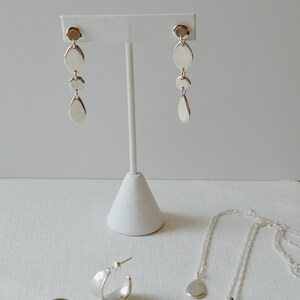Droplet Necklace Gold or Silver Tear drop Necklace 画像 3