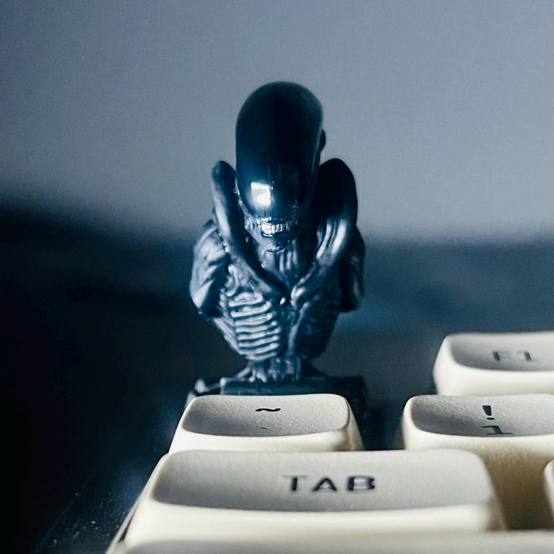 Handmade 3D Printed Alien Keycap: Resin Cherry MX Switch ESC Key - Etsy