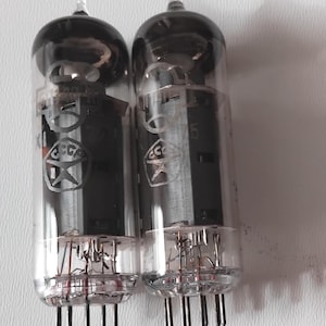 Tubos de vacío 6P14P-K / EL84/6BQ5/7189/E84L/N709: par combinado, usado y probado
