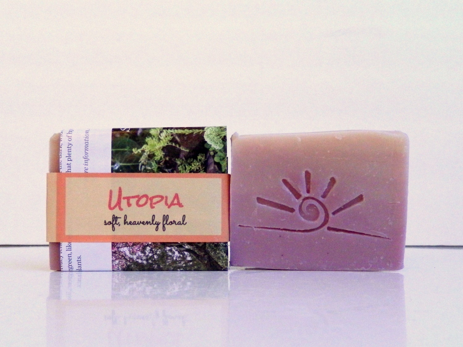 UTOPIA- White peonies and heaven. VEGAN friendly.  Artisan Bar femini…