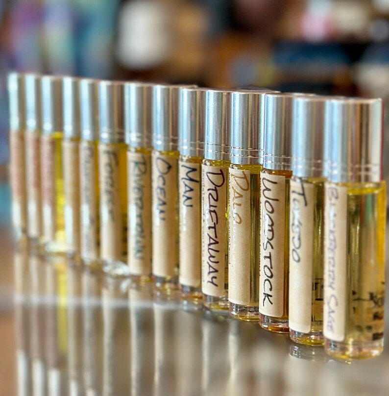 NEFERTITI Roll on Perfume Oil / Amber Vanilla Fragrance Oil / Glass Roll on Bottle image 3