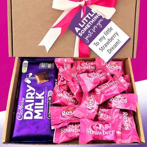 Cadbury Roses Strawberry Dream Jollybox | Personalised Chocolate Gift Box